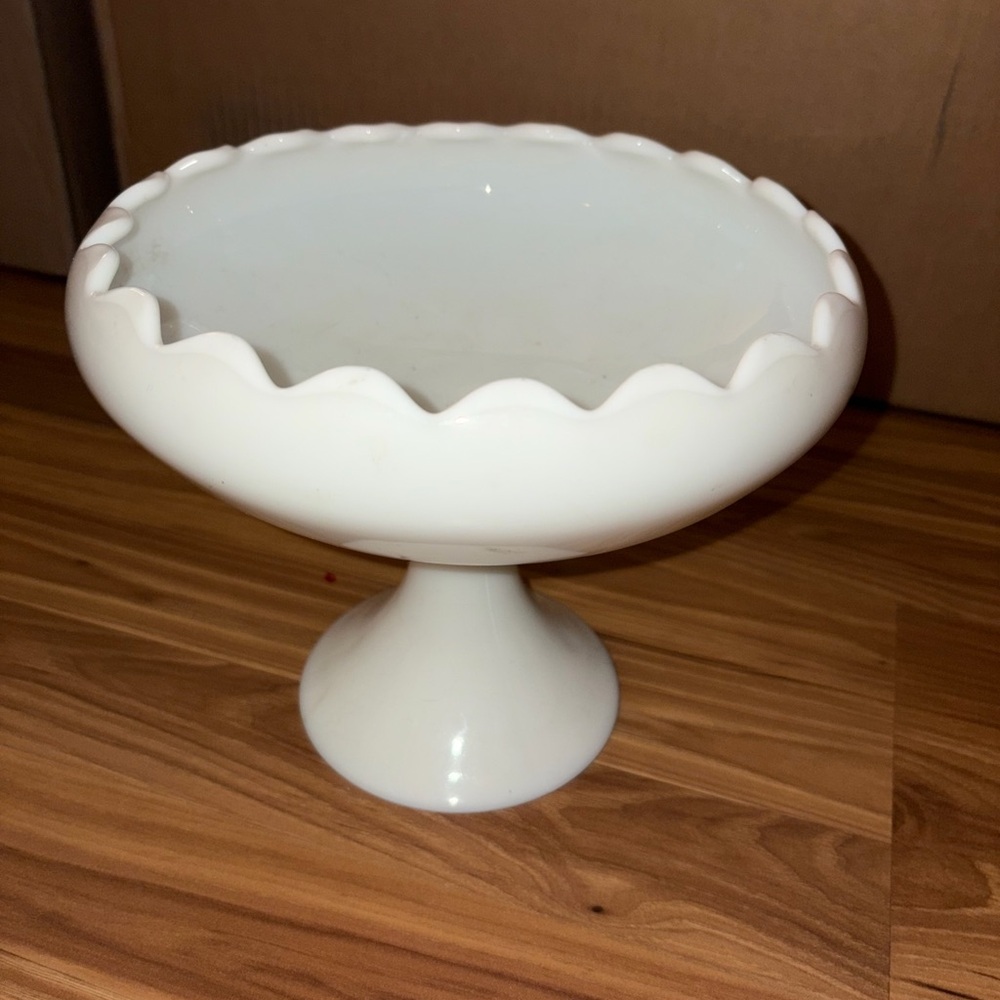 White Scalloped Edge Milk Glass Pedestal Bowl